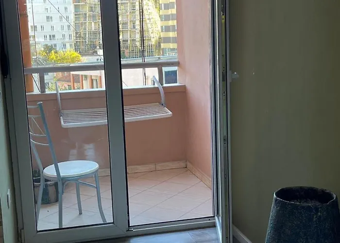 Juri Apartment Tirana Center - Near Stadium & Pyramid